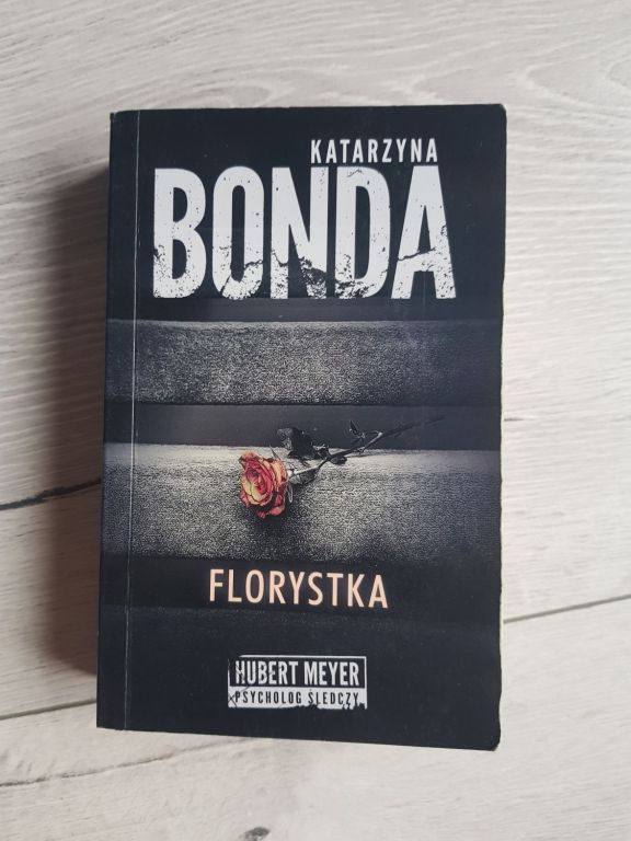 Książka Florystka - Katarzyna Bonda POMAGAJ