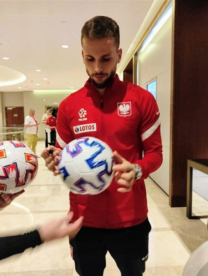 Kędziora - Polska - piłka z autografem (pol)