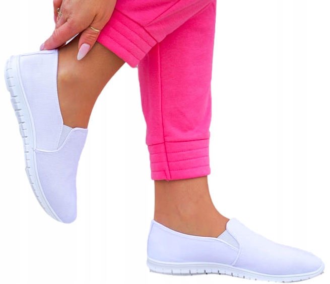 Купить Белые женские кроссовки из гибкой лайкры: отзывы, фото, характеристики в интерне-магазине Aredi.ru