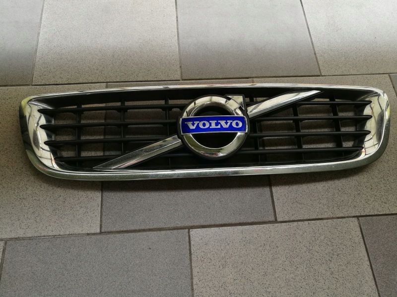 Grill atrapa Volvo s40 v50 lift duże logo 7825462101