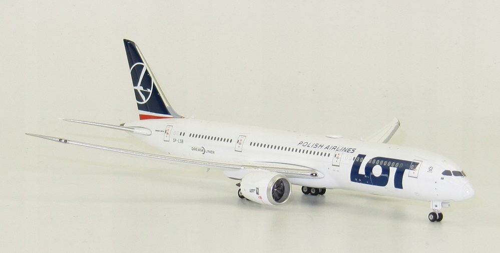 Model samolotu Boeing 787-9 LOT 1:400 SP-LSB