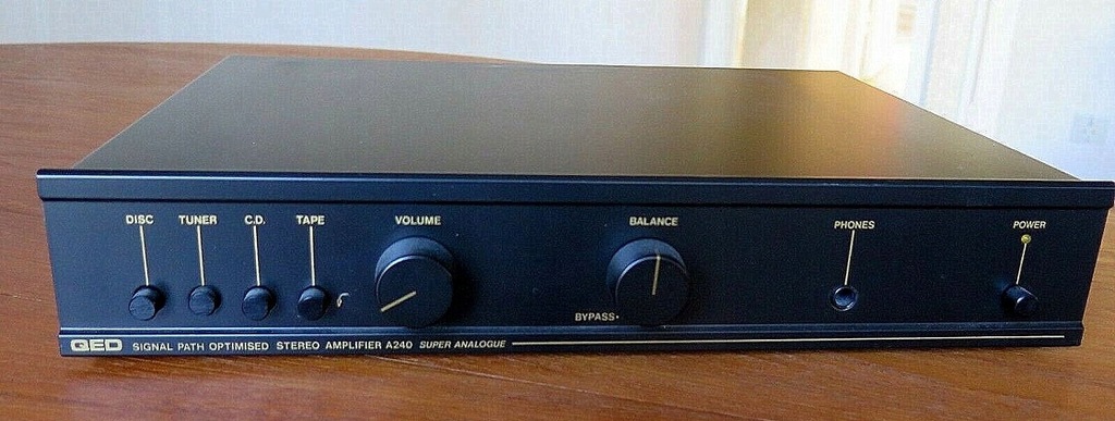 LEGENDARNE WZMACNIACZE AUDIOFILSKIE-6 /QED A 240SA