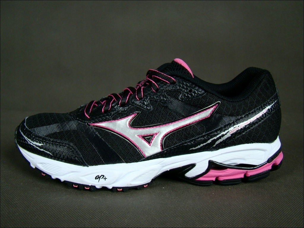 mizuno wave maverick 2 online