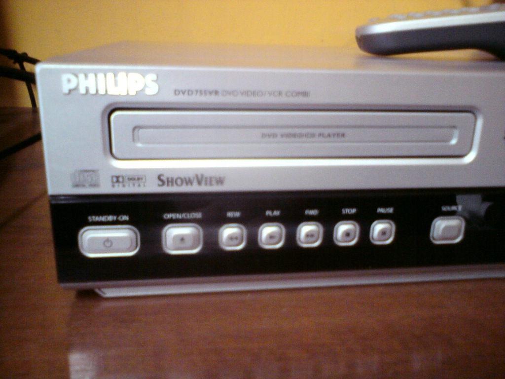 Philips combo 2w1 DVD755VR VCR VHS + DVD + pilot 12782749133