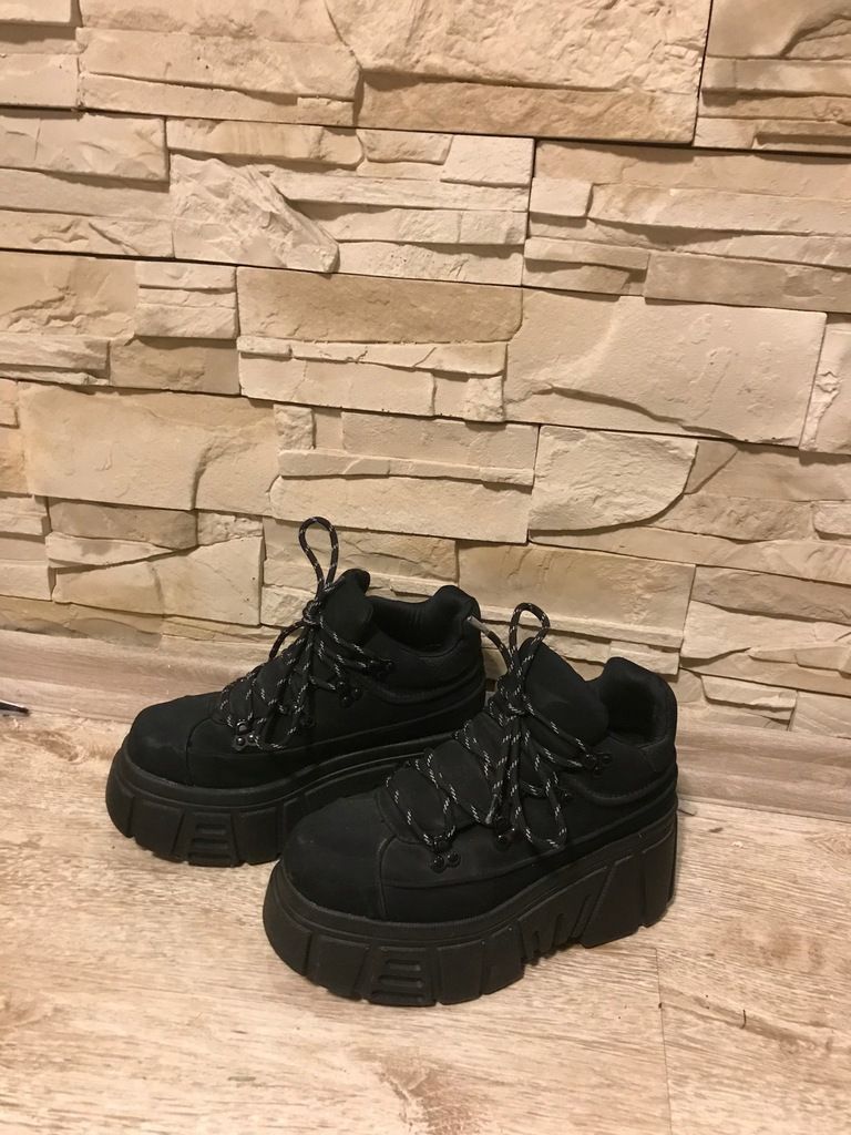 Buty na platformie Bershka czarne r.37