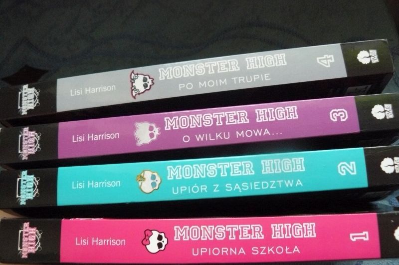 Monster High Upiorna szkoła tomy 1-4 NA KOTY