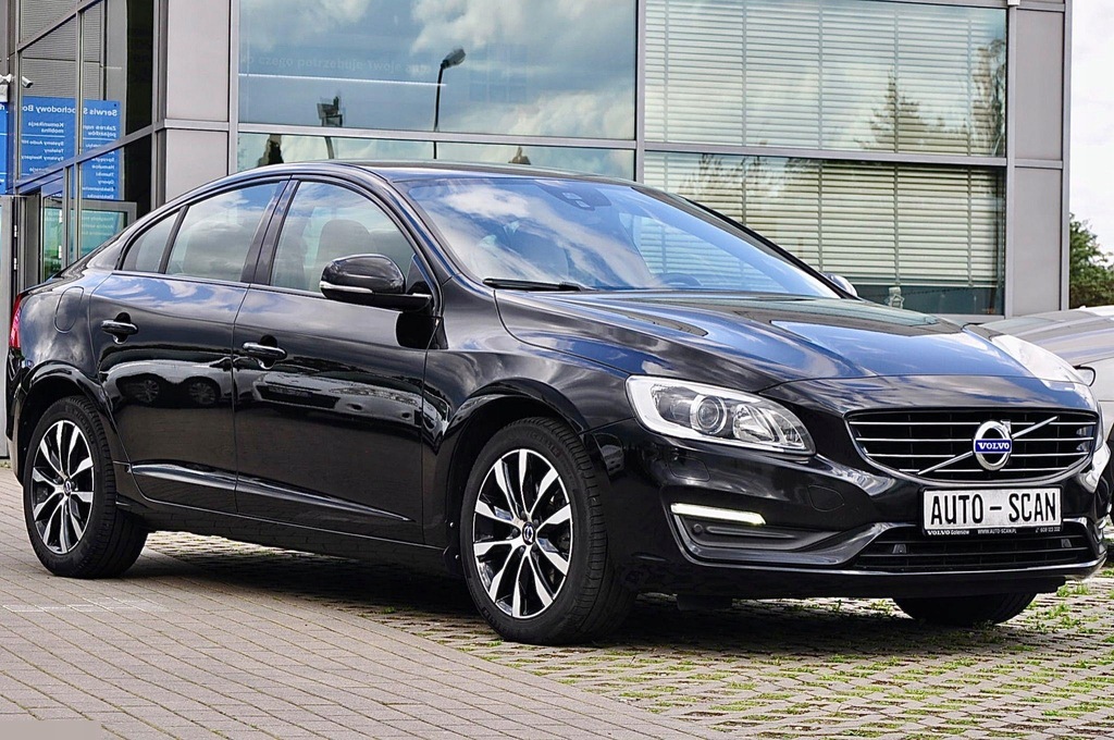 Volvo S60 2.0D DYNAMIC EDITION bi-xenon FV 2017r