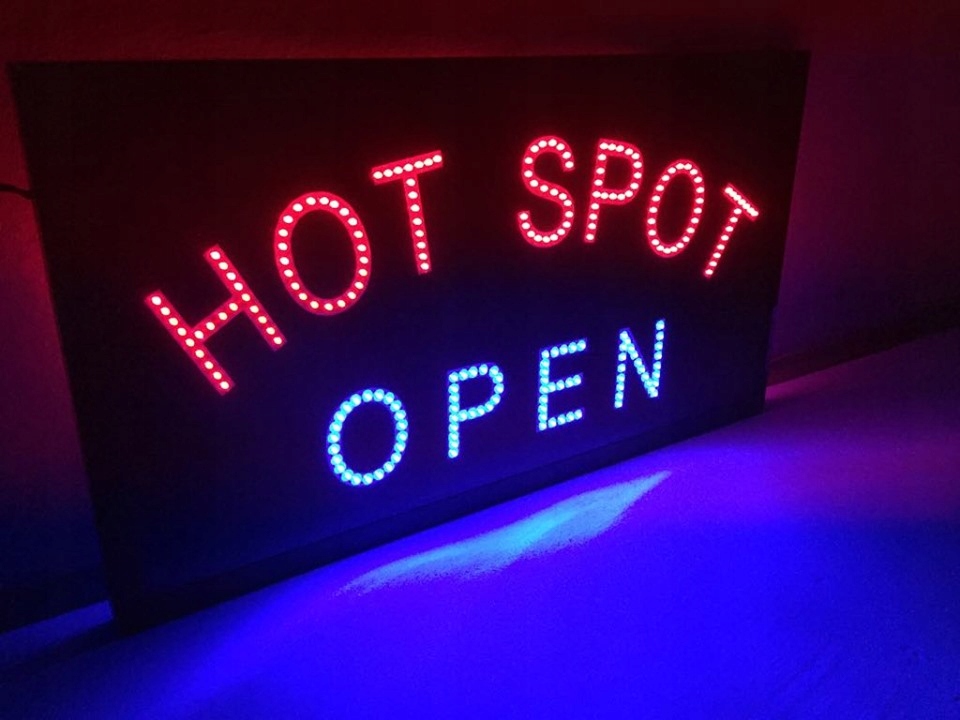 Reklama diodowa HOT SPOT OPEN 82x46 cm szyld neon