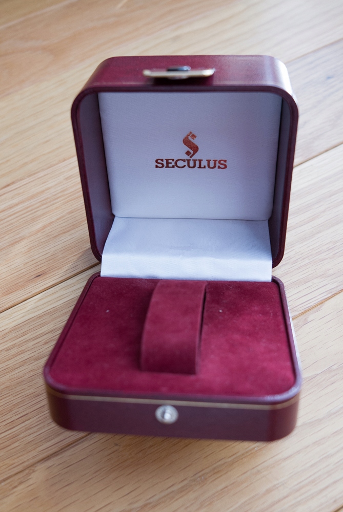 Etui pudełko na zegarek szwajcarski Seculus