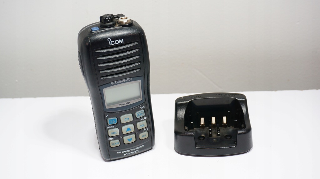 Przenośna morska stacja radiowa VHF Icom IC-M33 + Stacja Ładowania