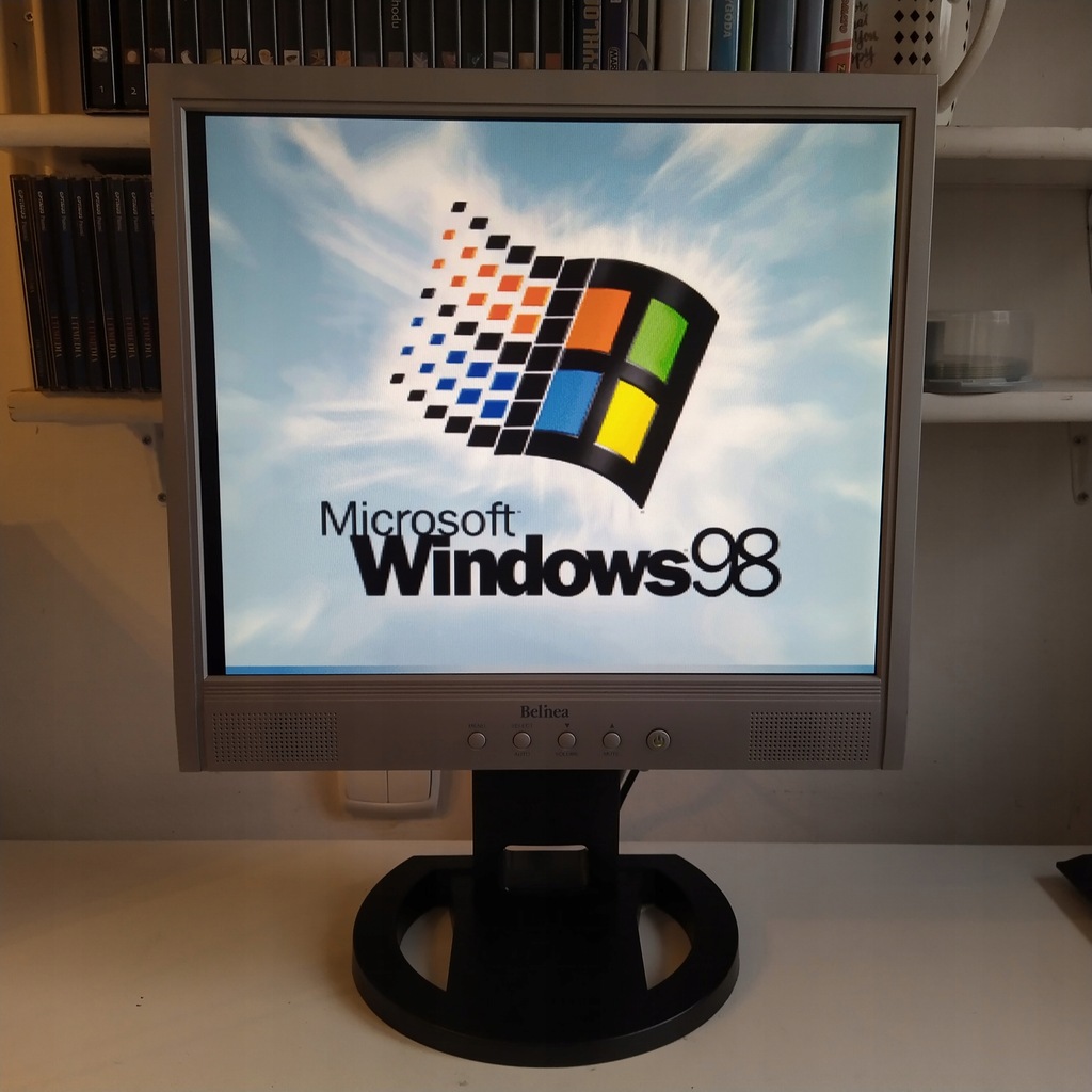 Monitor LCD 17" Belinea PIVOT DVI VGA SUPER STAN