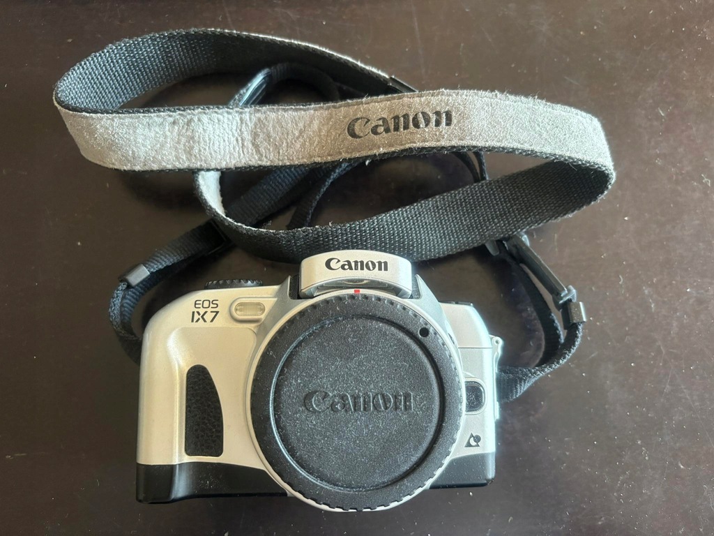 Aparat Canon EOS IX 7 body - sprawny