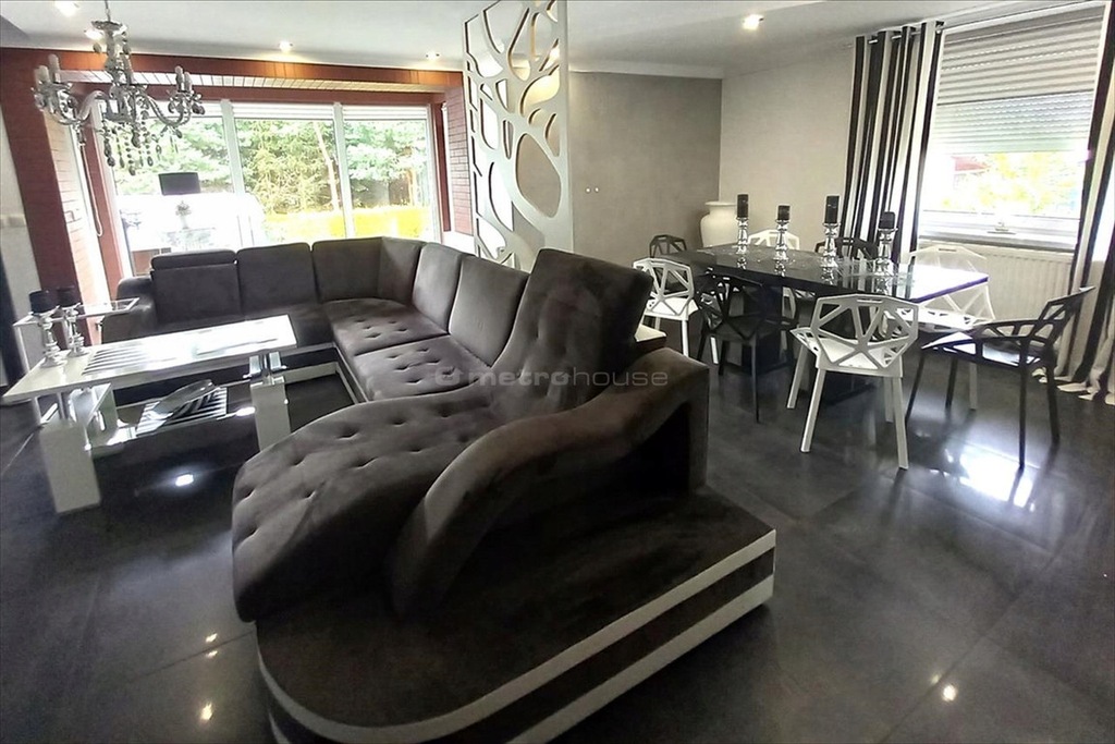 Dom, Wodziczna, Trzcinica (gm.), 270 m²