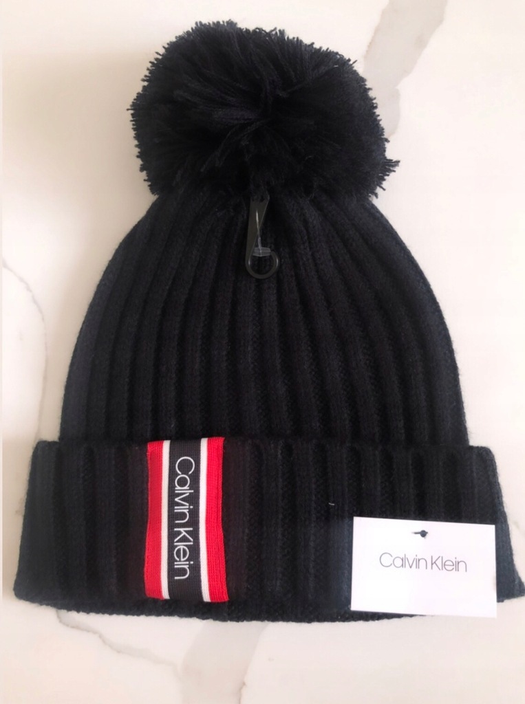 Calvin Klein czapka czarna BEANIE logo z pomponem