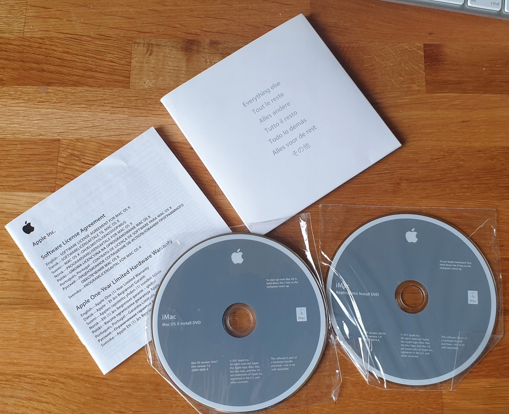 Apple iMac system DVD Mac OS version 10.6.7