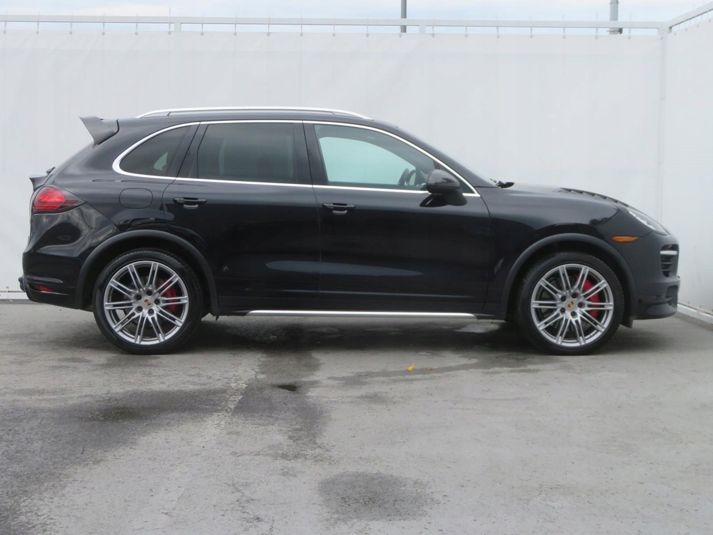 Купить Porsche Cayenne Turbo S, авторизованный сервисный центр, 4X4: отзывы, фото, характеристики в интерне-магазине Aredi.ru