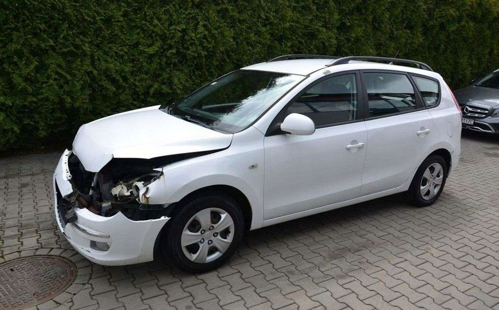 Hyundai i30 1,6 crdi 90 pswersja ciezarowanisk...