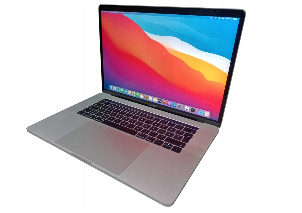 Apple MacBook Pro 15,4'' i7-7700HQ 16GB 251GB Radeon 555 Retina 2017