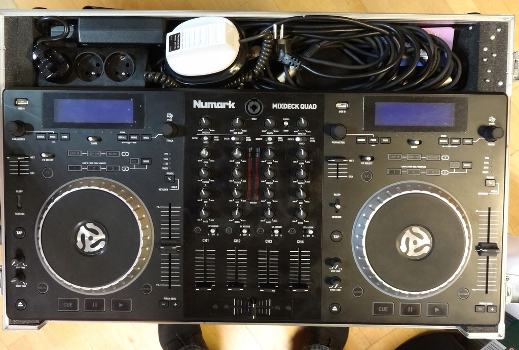 Numark Mixdeck Quad + Case 12263298251 oficjalne archiwum Allegro