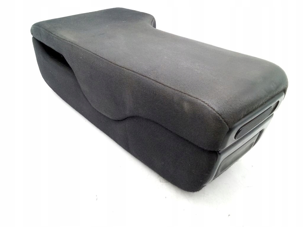 Audi A6 C4 podłokietnik oparcie