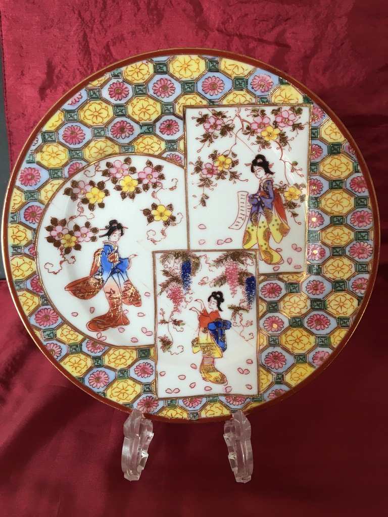 Bogato zdobiony japoński talerz deserowy gejsze i kwiaty