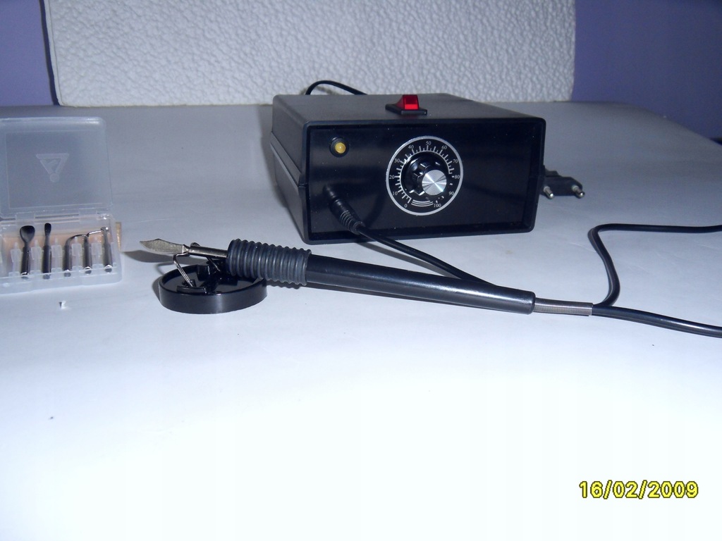 Nożyk elektryczny do wosku