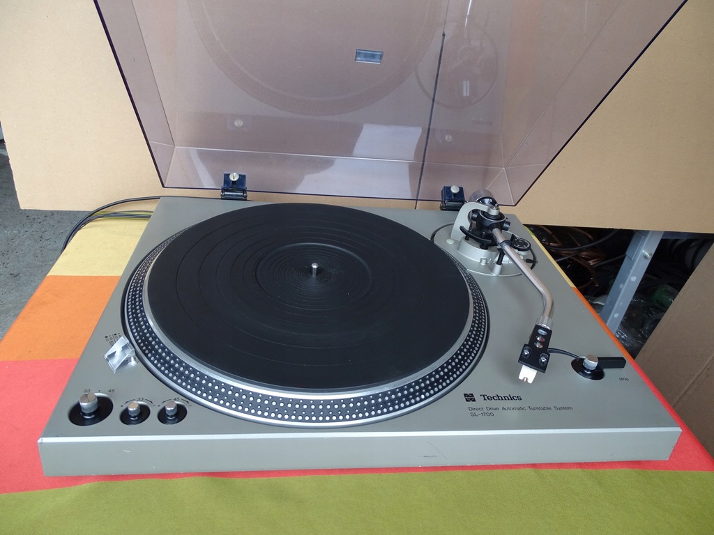 ### Technics SL-1700 ### DIRECT DRIVE