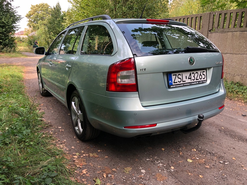 Купить SKODA OCTAVIA II Combi (1Z5) 1.9 TDI 105 л.с.: отзывы, фото, характеристики в интерне-магазине Aredi.ru