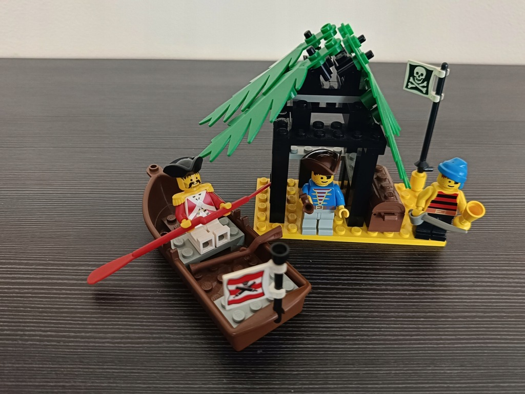LEGO Pirates 6258 Smuggler's Shanty