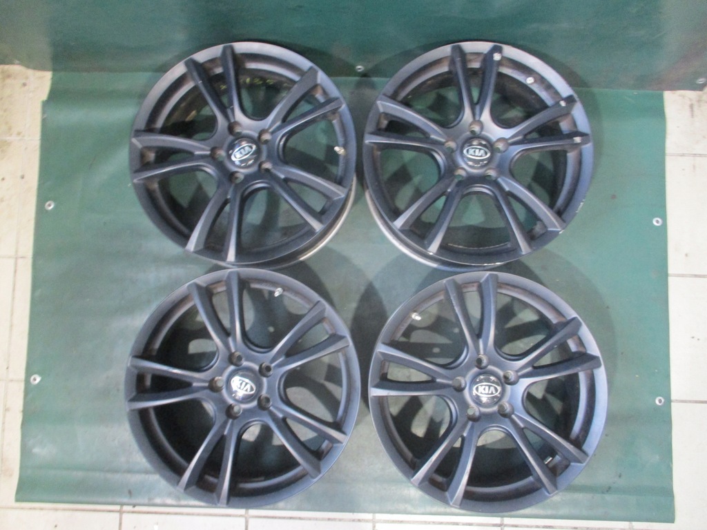 4 felgi aluminiowe używane Kia - RC Desing 7.5X18 5/114,3 ET50 67mm RC11758