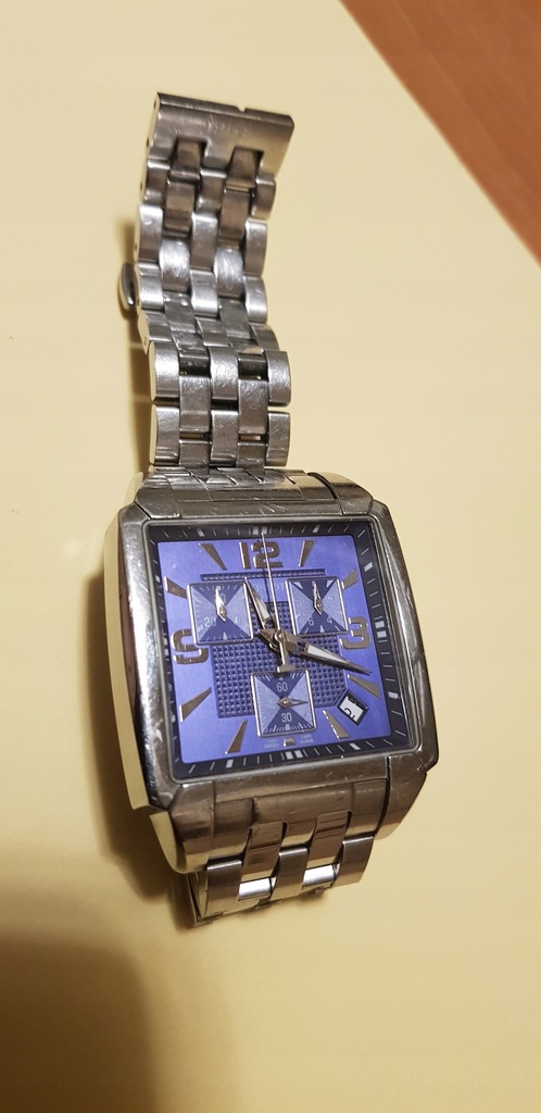 Zegarek TISSOT QUADRATO czytaj opis