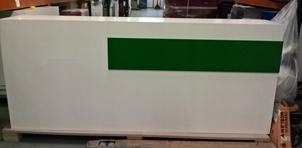 Lada recepcyjna/biurowa/sklep z zielonym paskiem