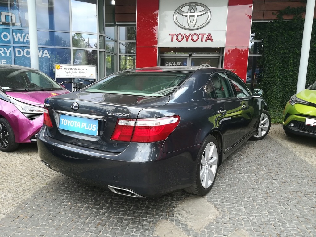 Lexus LS 600h Prestige 8102019678 oficjalne archiwum