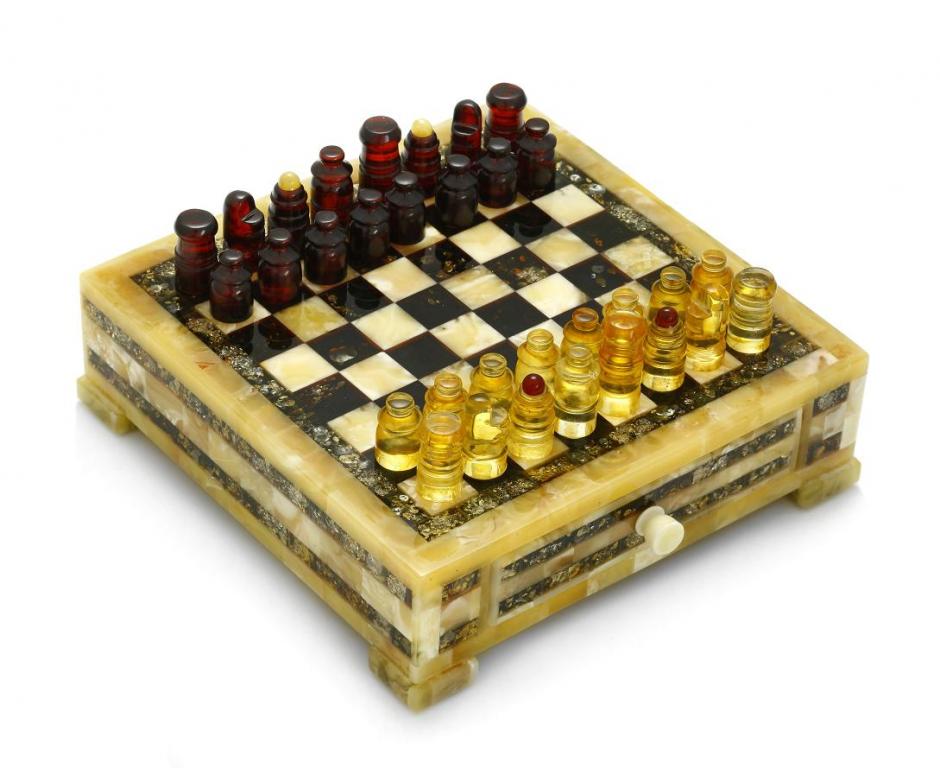 Купить Уникальные янтарные шахматные фигуры из балтийского янтаря.: отзывы, фото, характеристики в интерне-магазине Aredi.ru