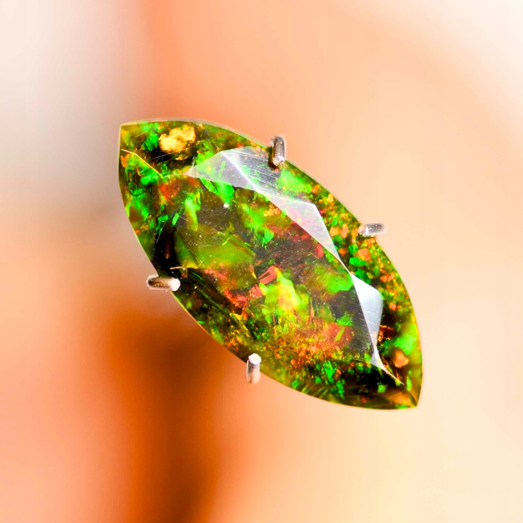 Etiopski opal czarny 1,5 ct na pierścionek