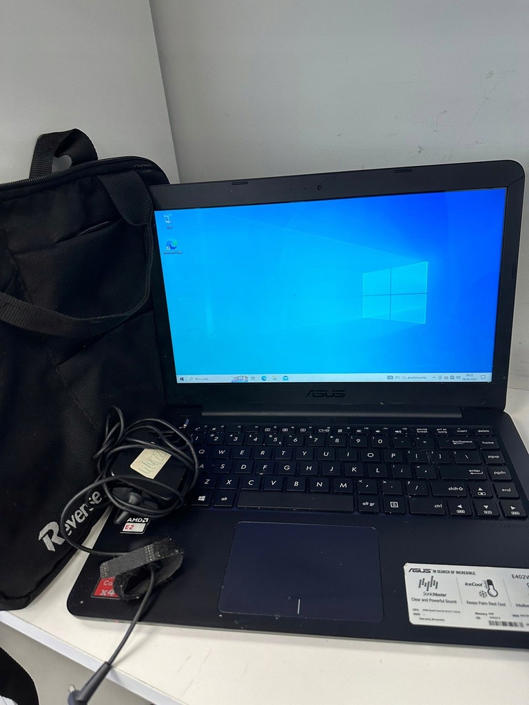 Laptop ASUS E402SA 4 / 32 GB (722/23) *U*