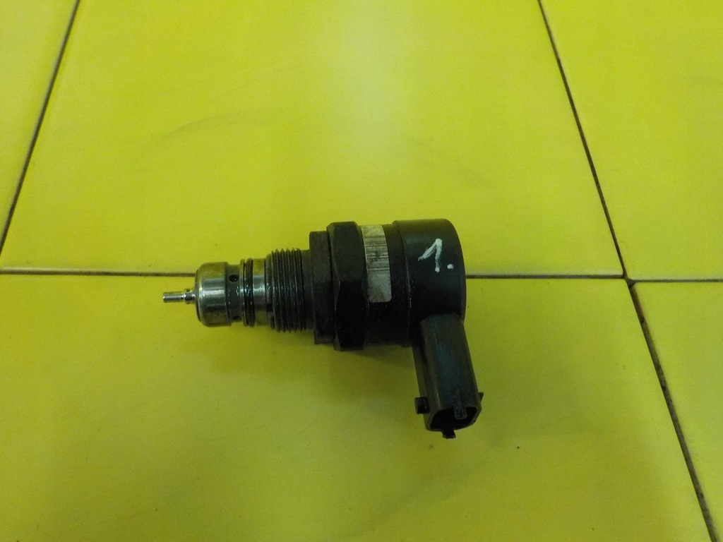 VIVARO TRAFIC PRIMASTAR 2.0 DCI 10r zawor paliwa 8200426552 0281002753