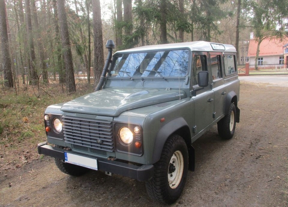 Land Rover Defender 110