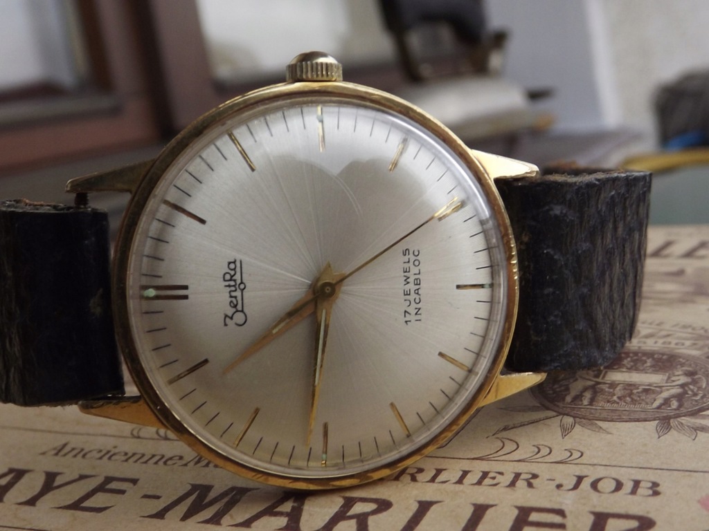 ZentRa - stary,pozłacany zegarek