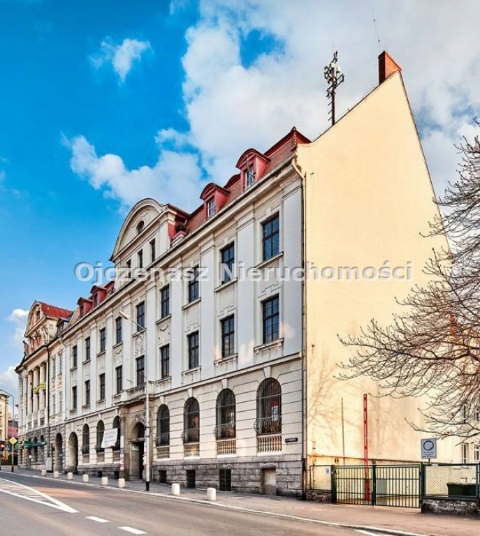 Biurowiec, Wałbrzych, 3418 m²