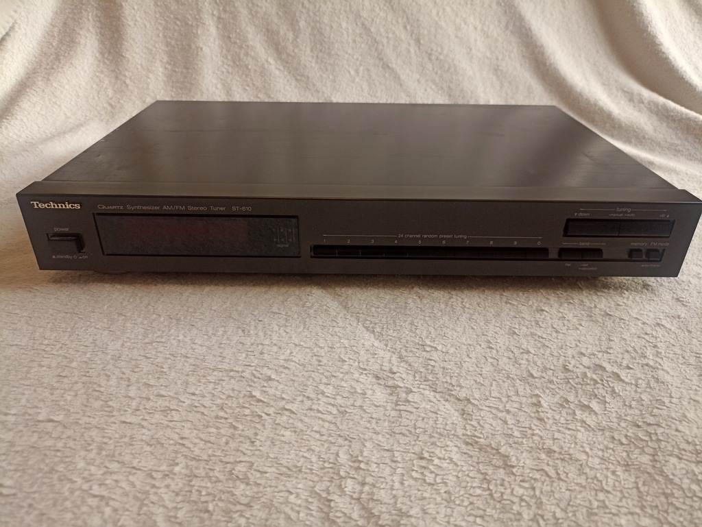 Technics ST 610L digital radio tuner