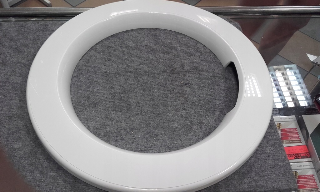 Pierścień drzwi pralka Samsung WF70F5E0W2W zew.