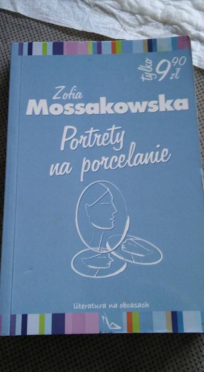 Książka dla WOŚP Portrety na porcelanie