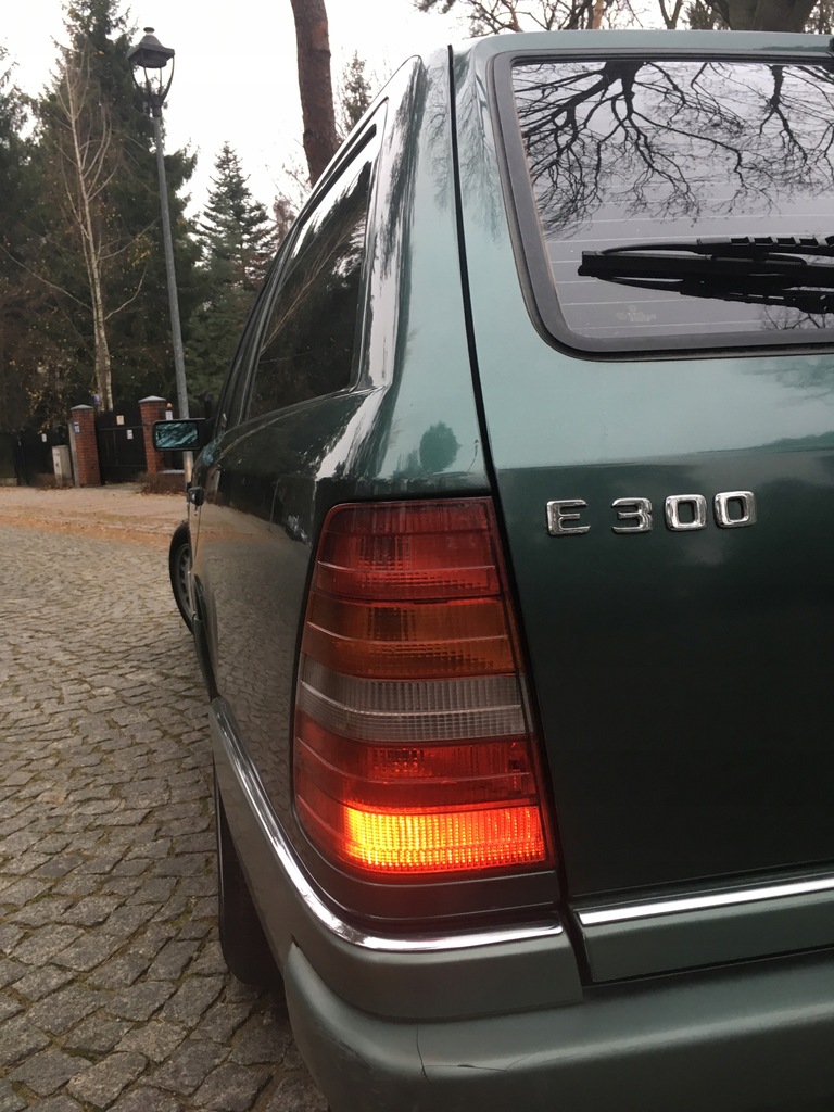 MercedesBenz W124 EKlasa E300 24V kombi 8716874390