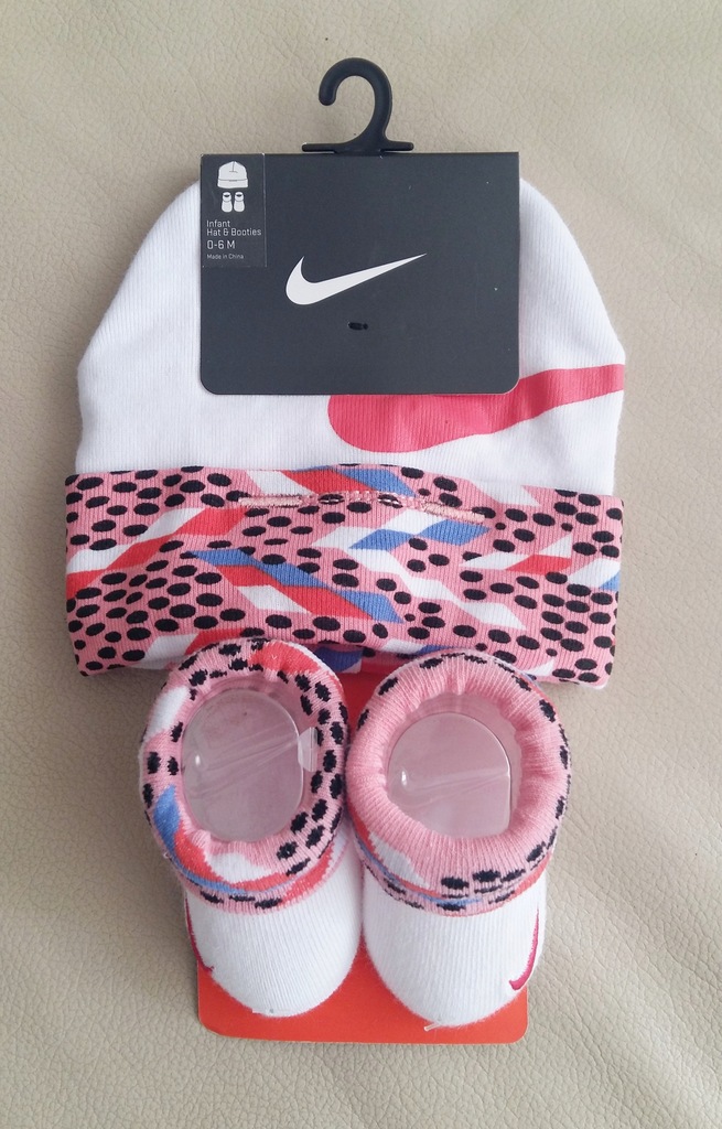 NIKE czapeczka + skarpetki/buciki, różne, 0-6 m-cy