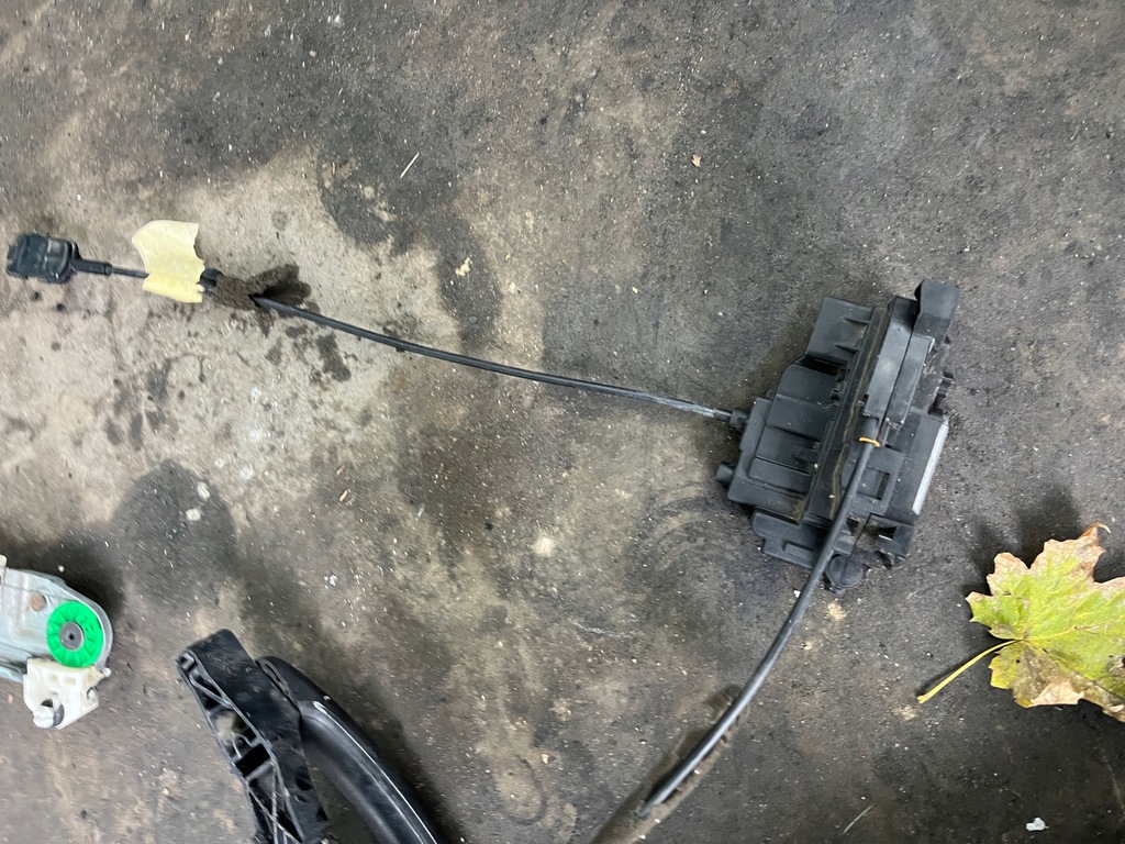 ZAMEK MASTER MOVANO 2010-2024 DRZWI PRAWY PRZÓD