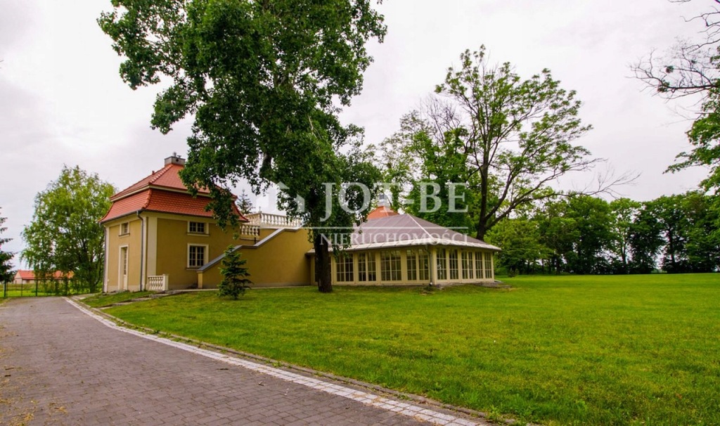 Dom, Brzezina, Miękinia (gm.), 1780 m²
