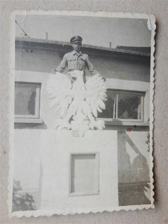 PRL WP żołnierz koszary orzeł (810bb)