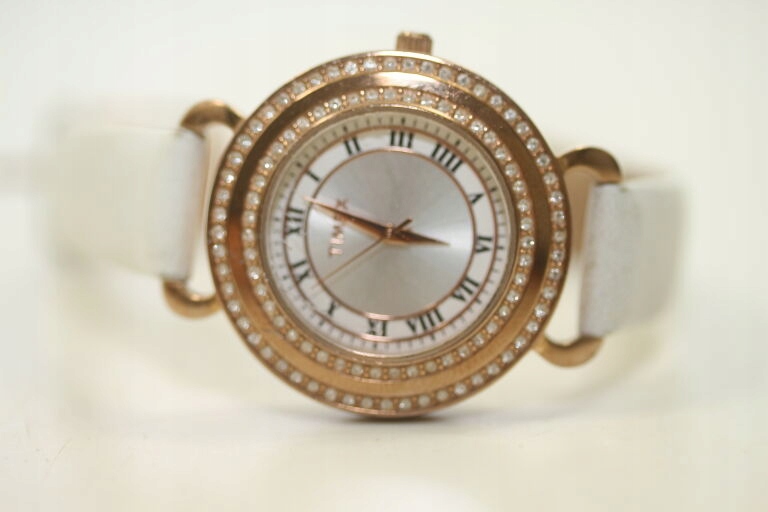 ZEGAREK Z NAPISEM TIMEX T2P230
