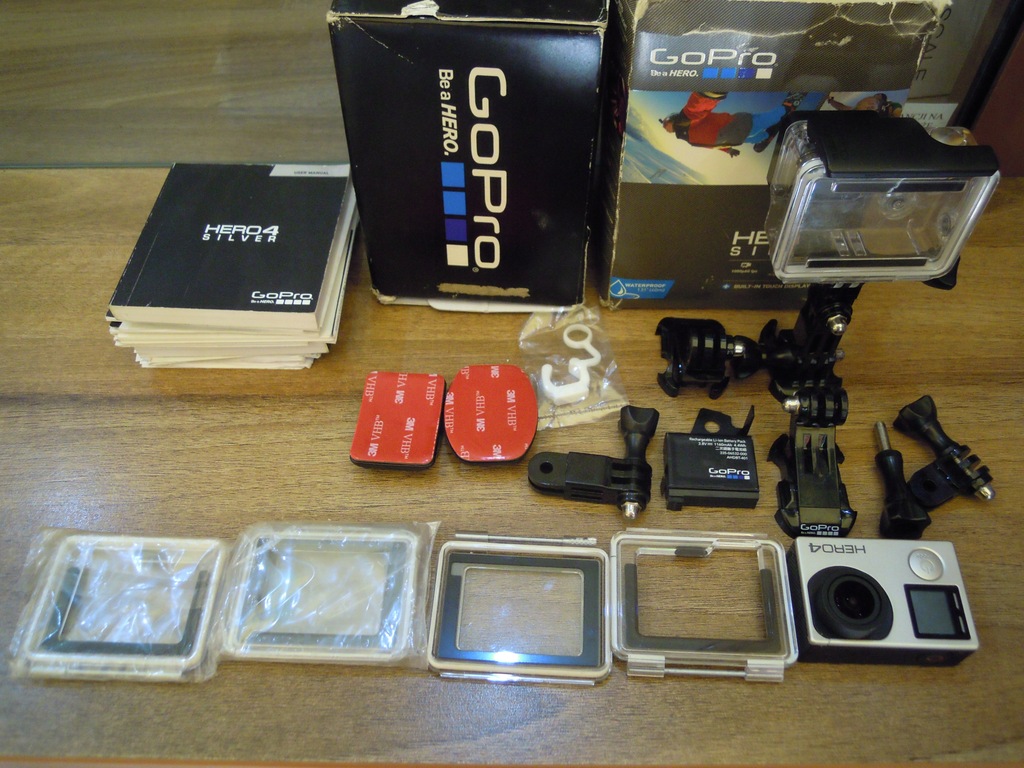 Kamera GoPro Hero 4 + Dodatki
